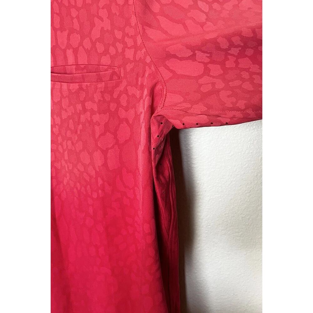 Athleta Urbanite Textured Button Down Shirt Women Small Red Gorpcore Athleisure - Picture 9 of 11